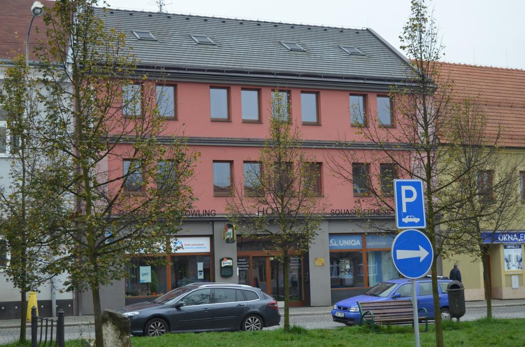Hotel Kaskada Ledeč nad Sázavou エクステリア 写真